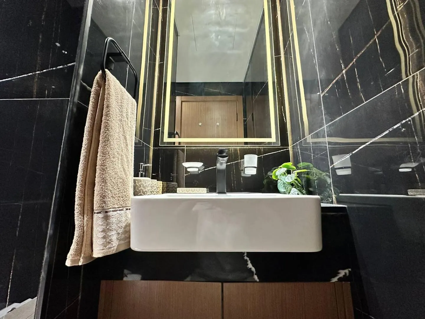 Gorgeous 1Br Apt In Jvc Dubai Apartment